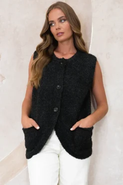 Amelia Vest