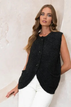 Amelia Vest