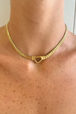 Amore Chocker
