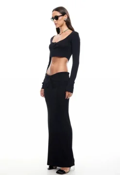 Amour Crop