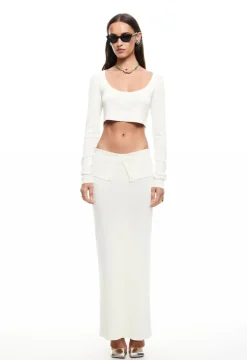 Amour Crop