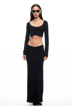 Amour Crop