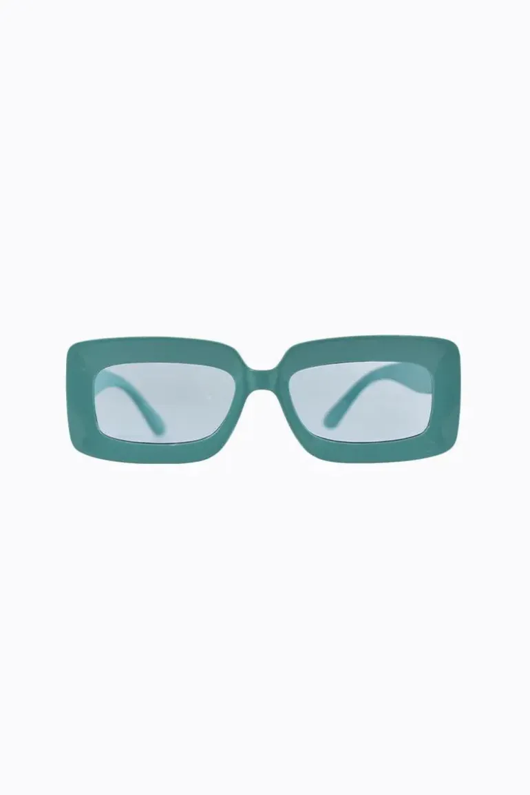 BLURRED SUNGLASSES