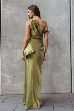 Carrie off shoulder Silky Top Olive