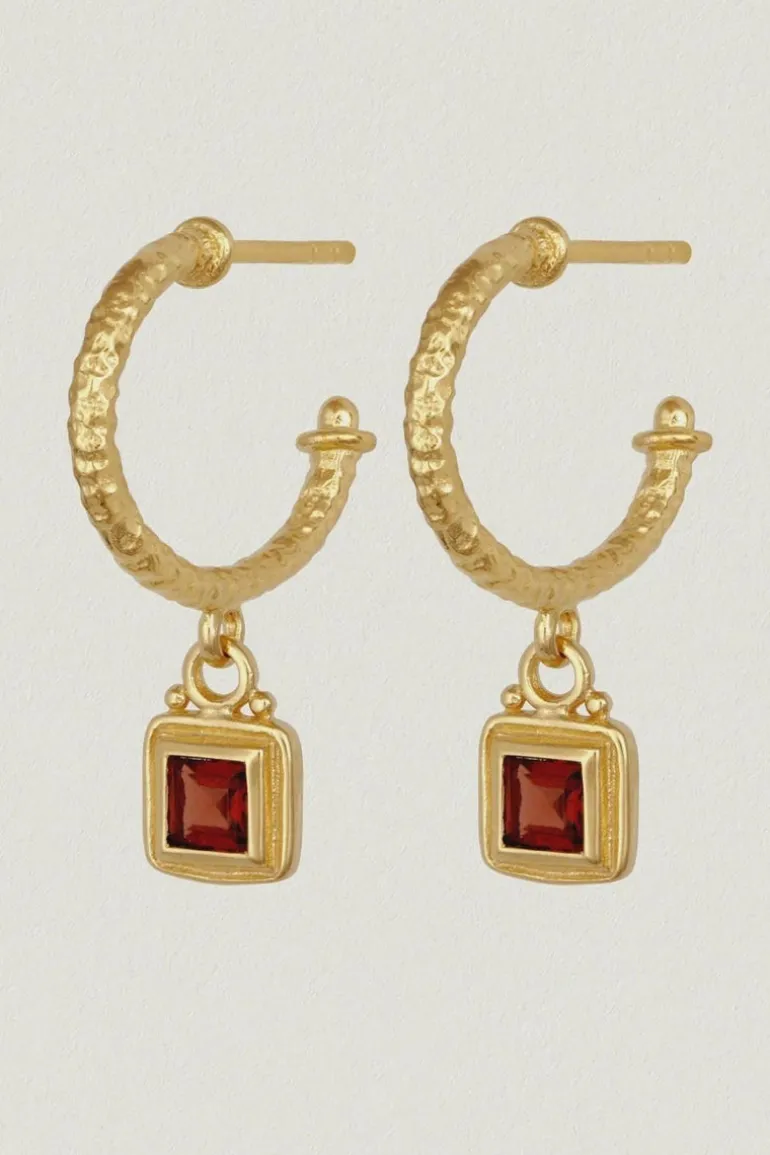 CILLA EARRING GOLD GARNET