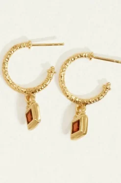 CILLA EARRING GOLD GARNET