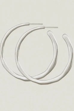 CIRCE HOOP EARRING SILVER