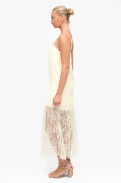 Delicate Vista Midi Dress