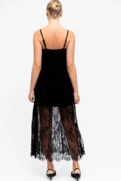 Delicate Vista Midi Dress