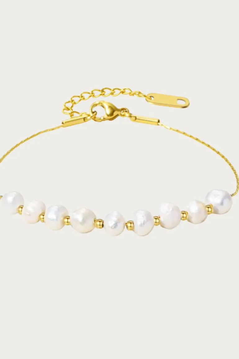 Fine Pearl Bracelet