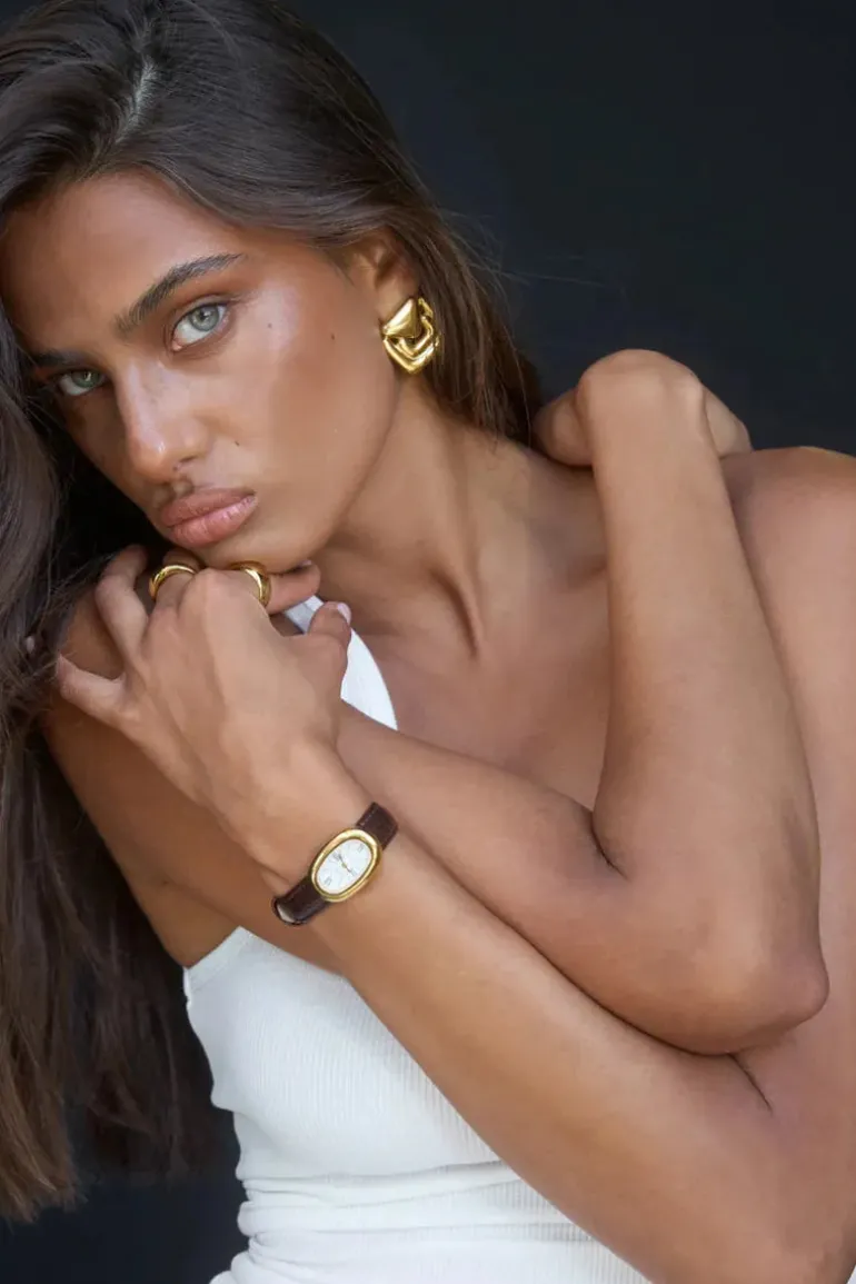 HOSK EARRING GOLD .