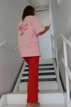 More of your favourite Tee Pink