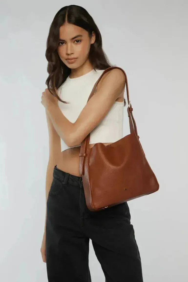 Otto Slouch Bucket