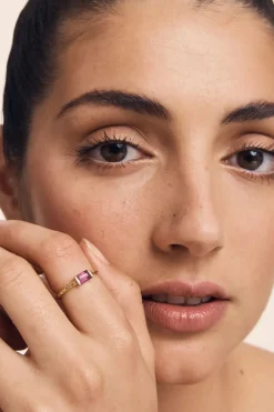 Pia Ring Rhodolite Gold