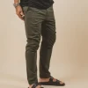 RILEY SLIM CHINO