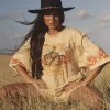 THE VERY OVERSIZED FLAMING COWBOY TEE - SAND