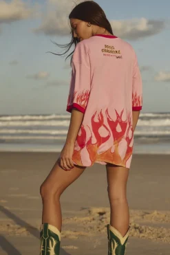 THE VERY OVERSIZED FLAMING COWBOY TEE - PINK