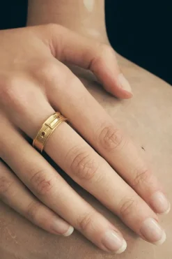 VALOR RING RUBY GOLD