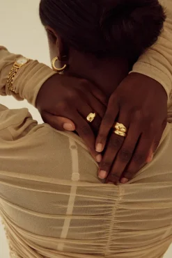 YVES Dome Ring . GOLD.