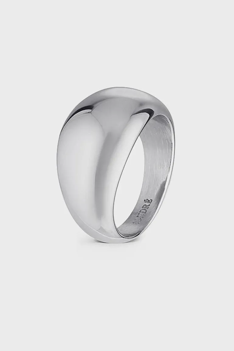 Yves Dome Ringer Silver.